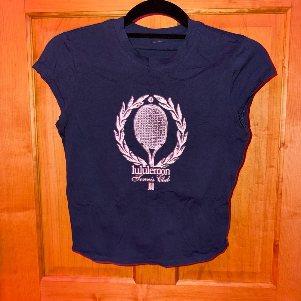 Lululemon Organic Cotton Club Blue Baby T Shirt Medium New without tags
